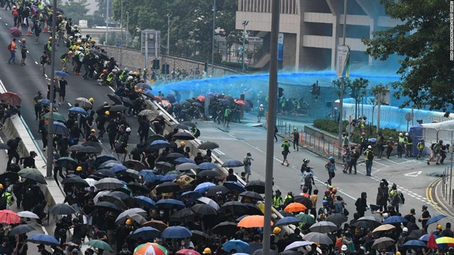 Intense Hong Kong clashes