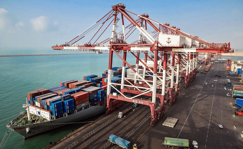 Iranian ports loading